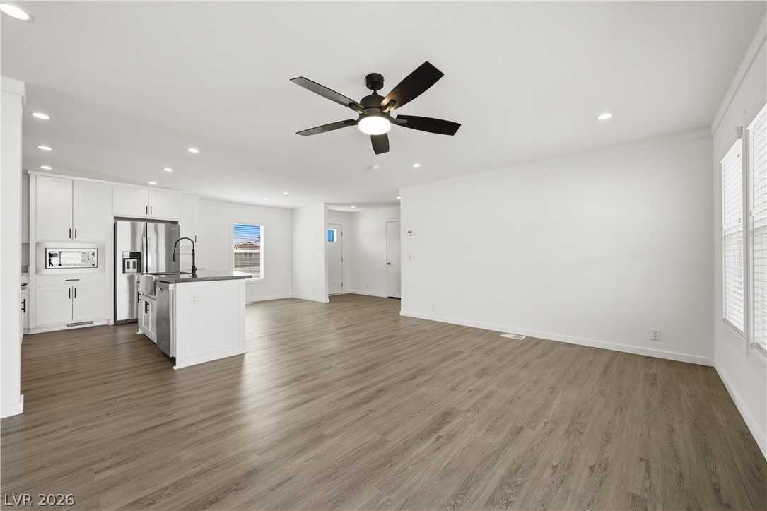 6340 Glencove Avenue Property Photo 3
