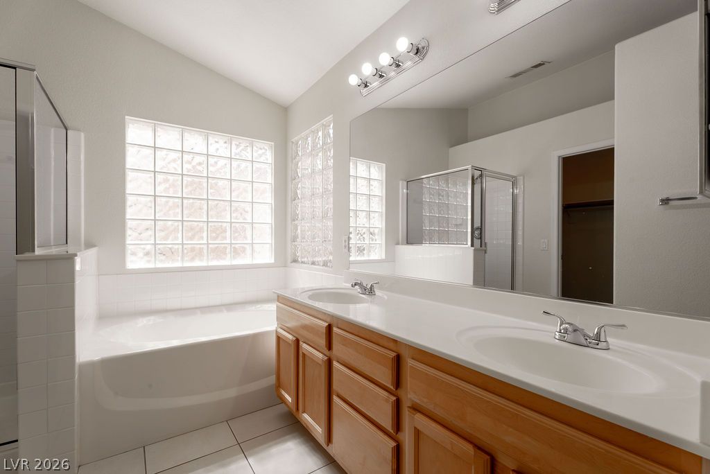 681 Quiet Stream Court Property Photo 15
