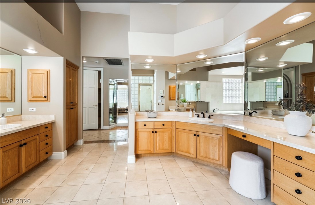 2202 Chatsworth Court Property Photo 22