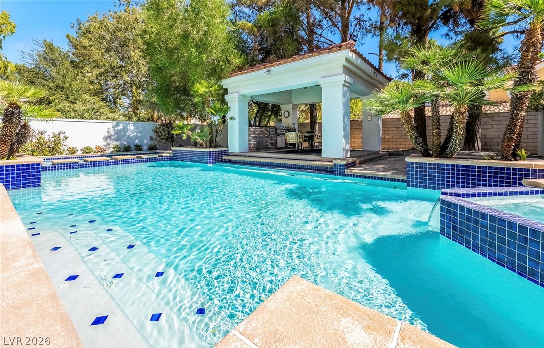 2202 Chatsworth Court Property Photo 41