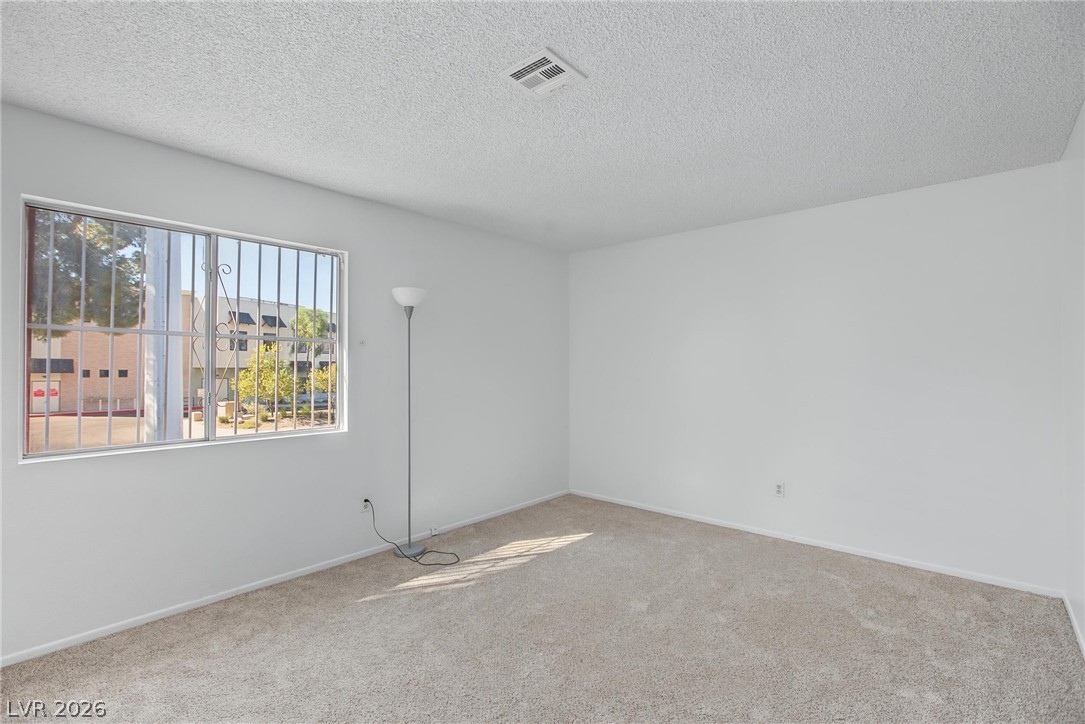 2915 Pine Nut Way Property Photo 17