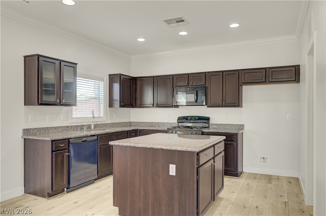 139 Bloomsbury Avenue Property Photo 8
