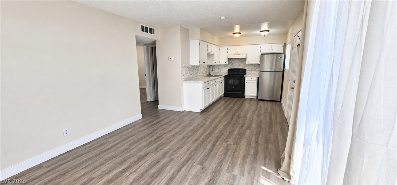 3390 Cambridge Street 4 Property Photo 2