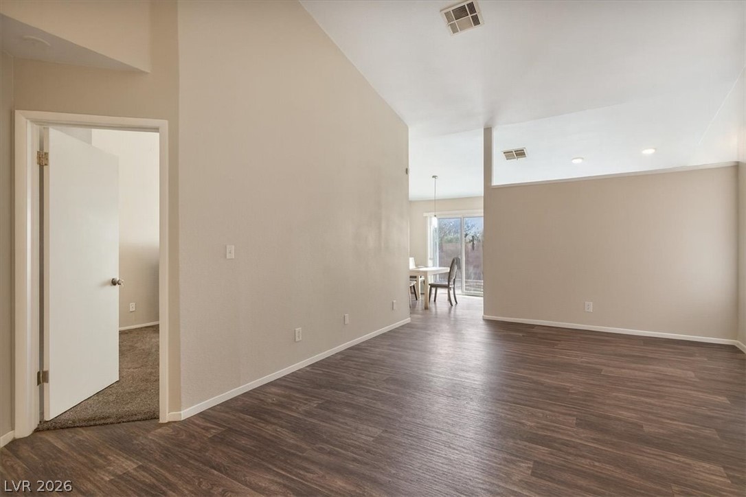 4349 Faberge Avenue Property Photo 8