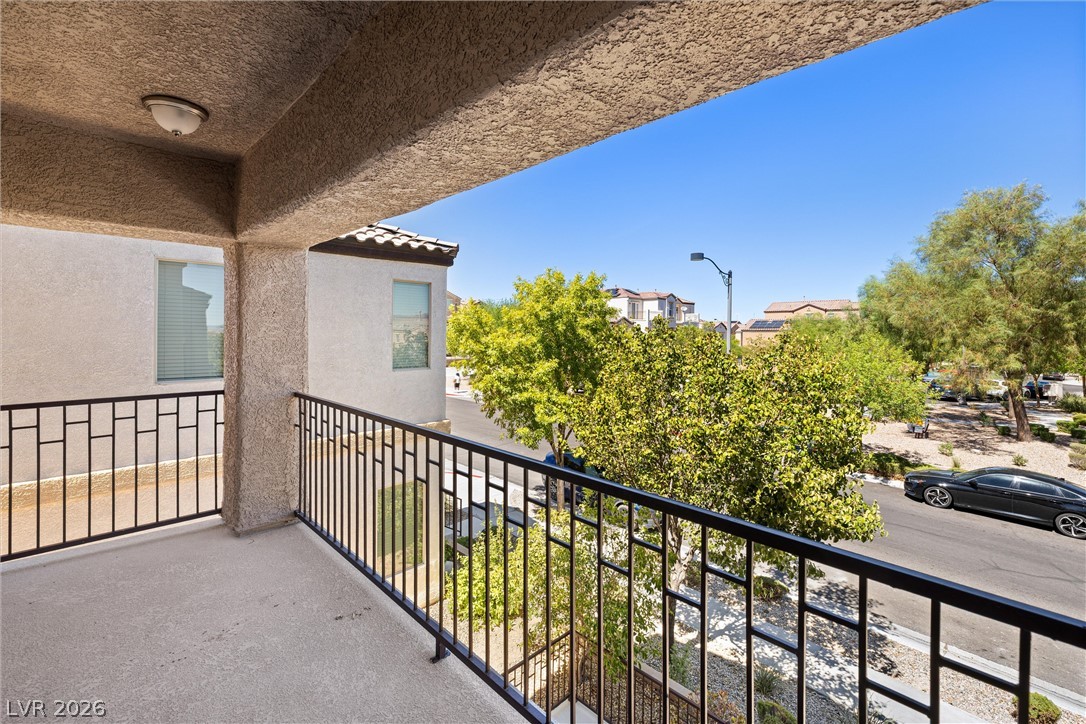8944 Red Tapestry Court Property Photo 26