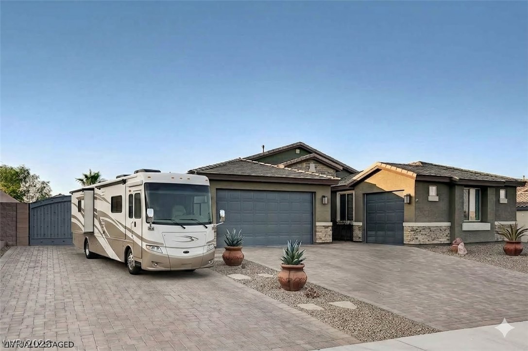 10430 West Amulet Ridge Court Property Photo 11