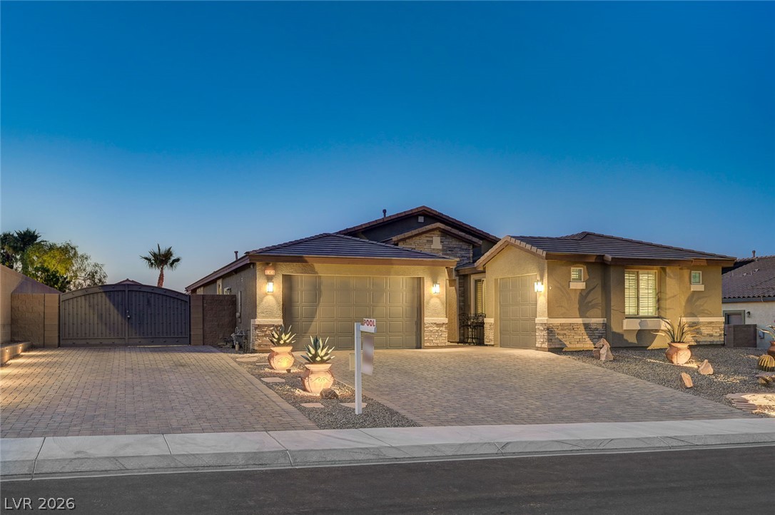 10430 West Amulet Ridge Court Property Photo 13