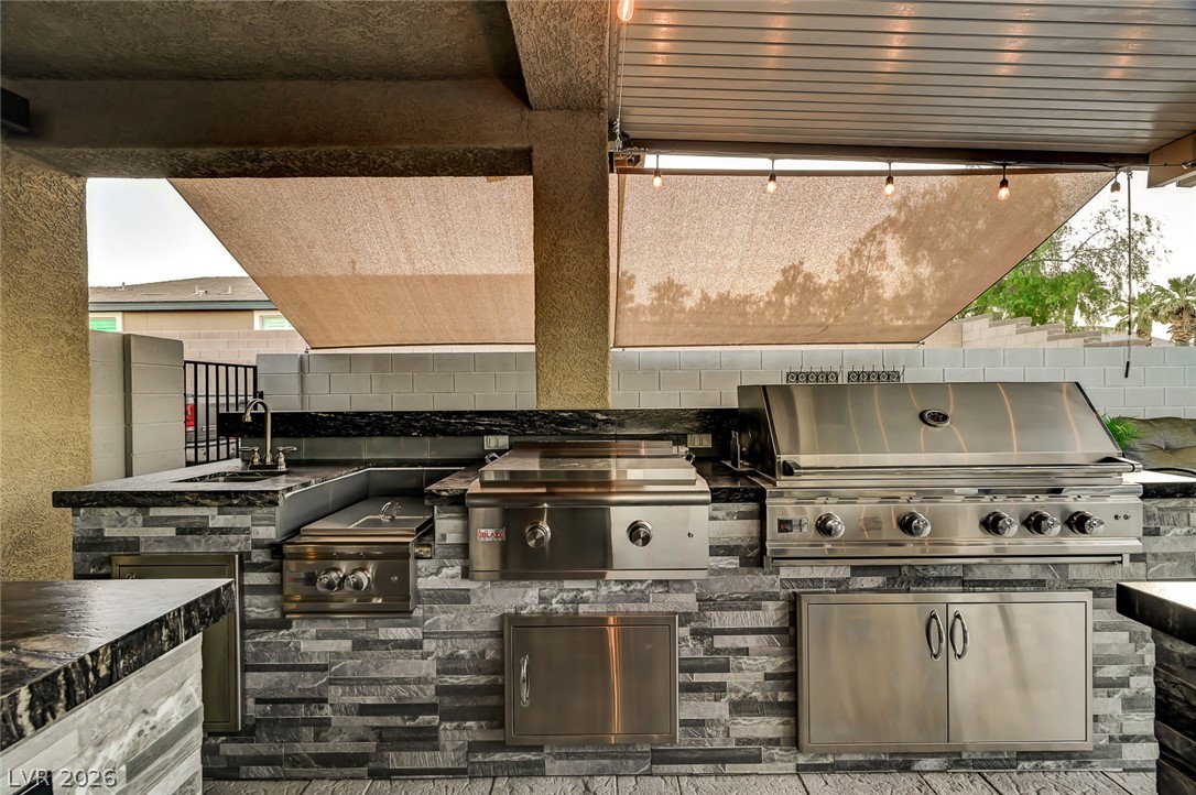 10430 West Amulet Ridge Court Property Photo 42