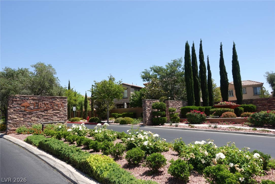 2256 Aragon Canyon Street Property Photo 5