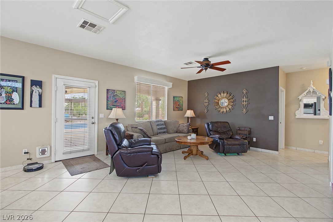 6915 Cedar Basin Avenue Property Photo 13