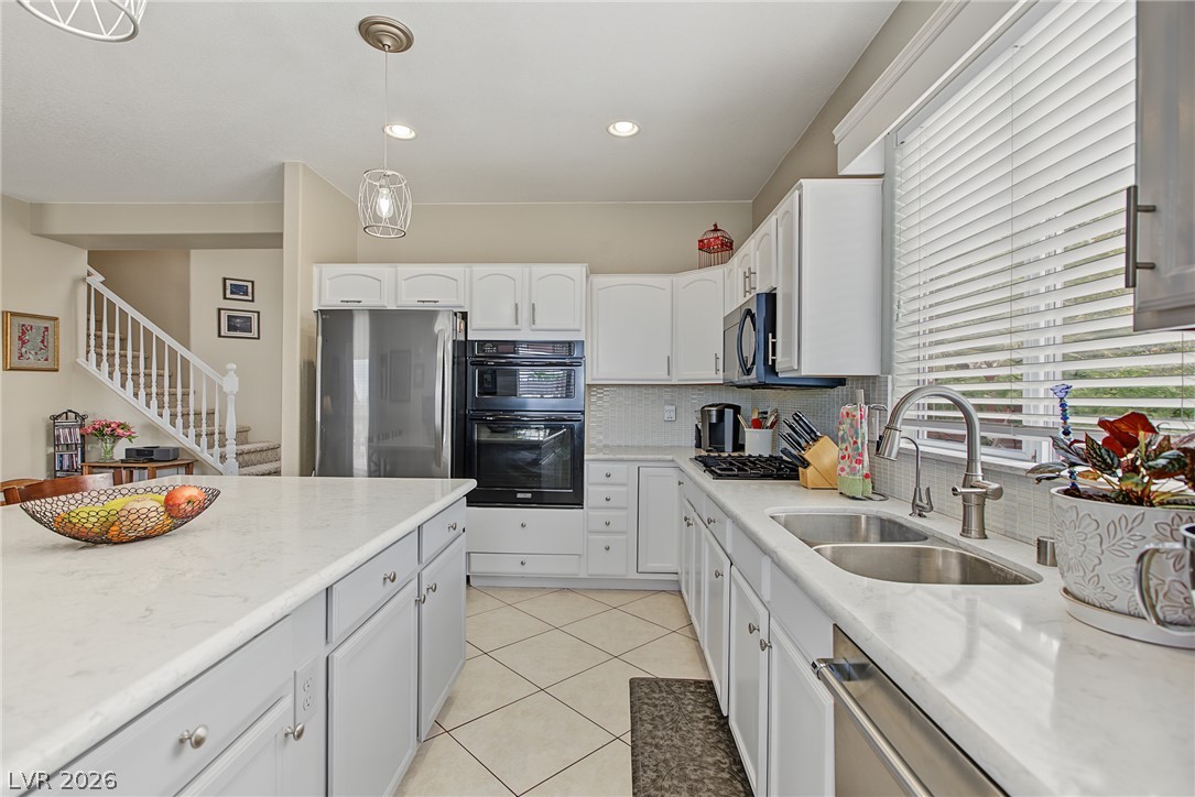 6915 Cedar Basin Avenue Property Photo 17