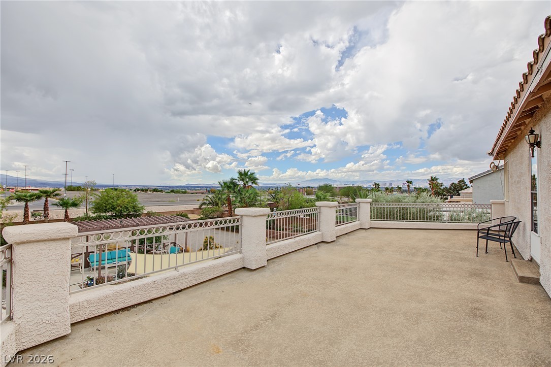 6915 Cedar Basin Avenue Property Photo 38