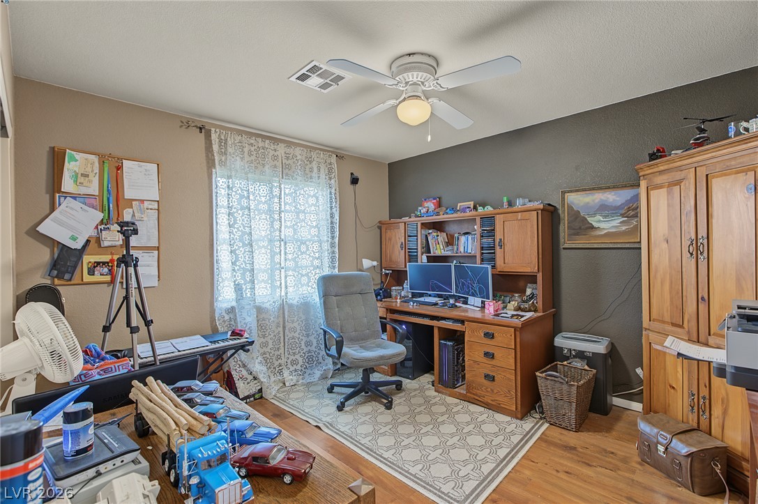 6915 Cedar Basin Avenue Property Photo 44
