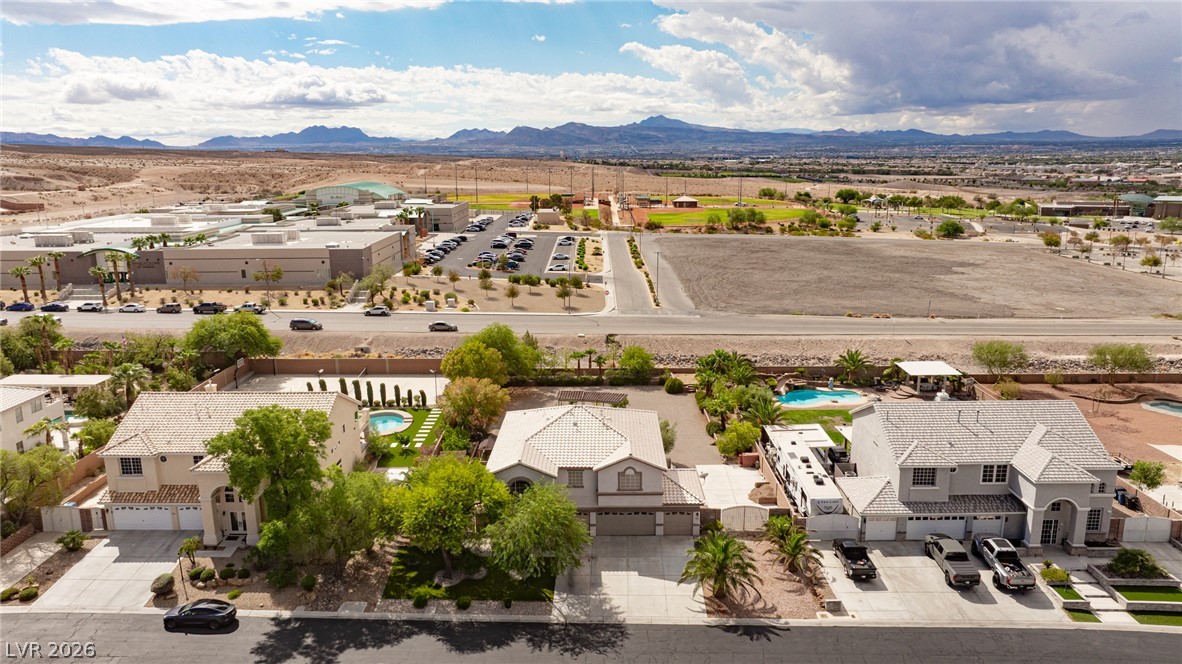 6915 Cedar Basin Avenue Property Photo 48
