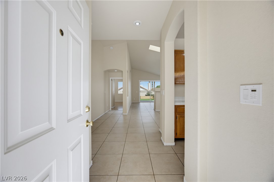 1904 Betsy Ross Drive Property Photo 4