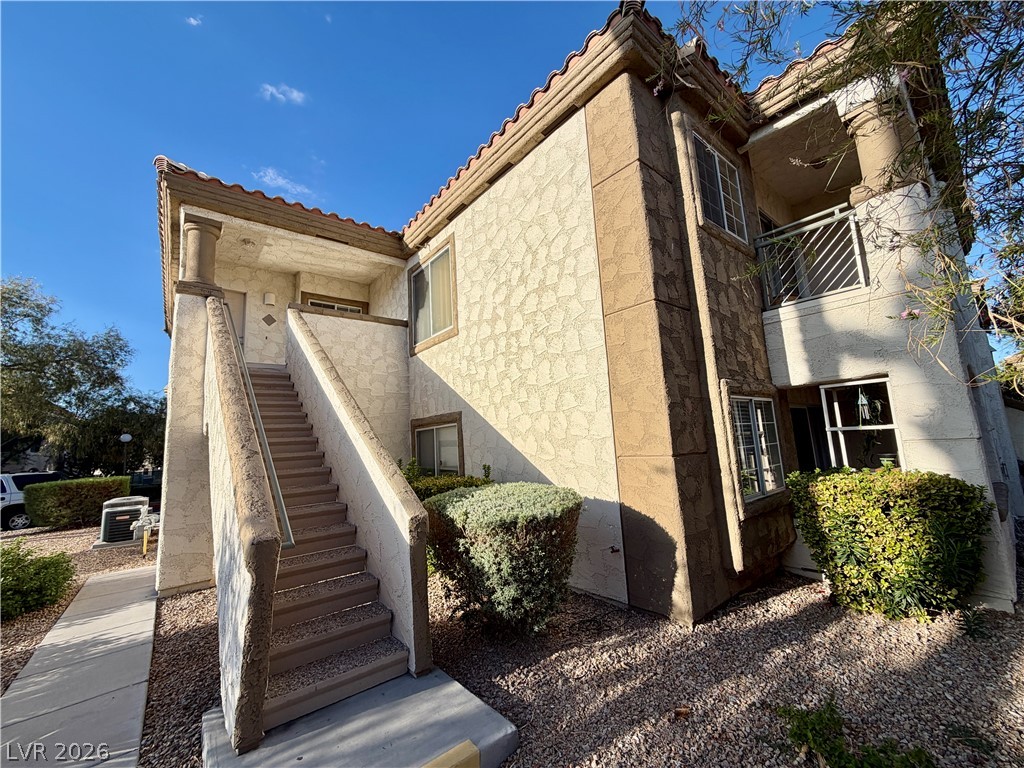 6804 Indian Chief Drive 204 Property Photo 2