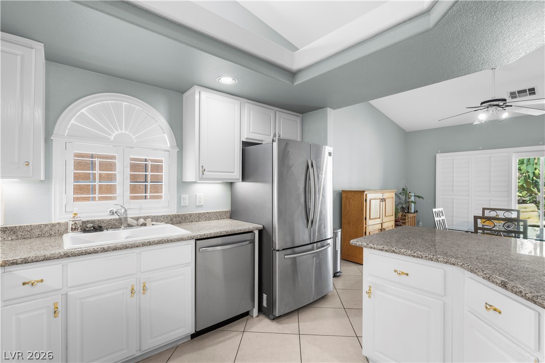 9704 Driftwood Island Court Property Photo 8