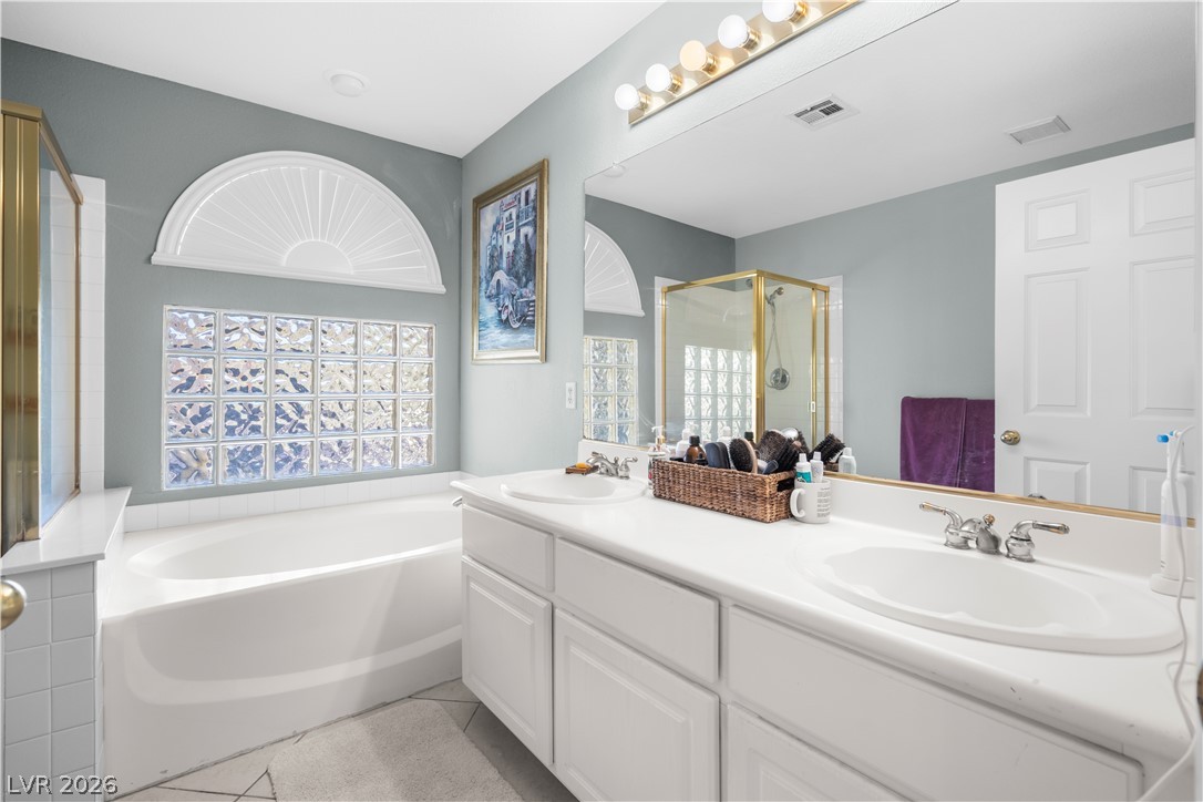9704 Driftwood Island Court Property Photo 14