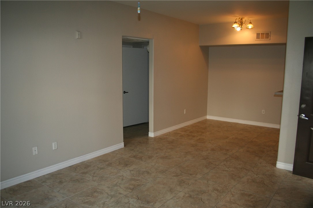 7255 West Sunset Road 1021 Property Photo 3