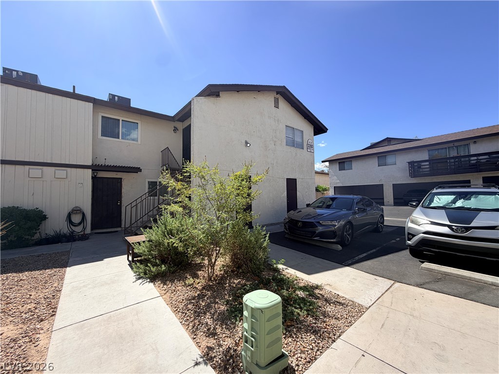 2350 Cardiff Lane C Property Photo 4