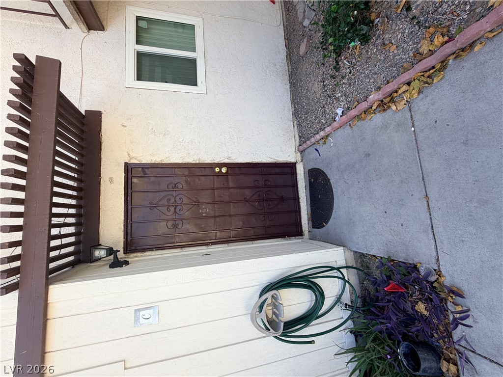 2350 Cardiff Lane C Property Photo 5