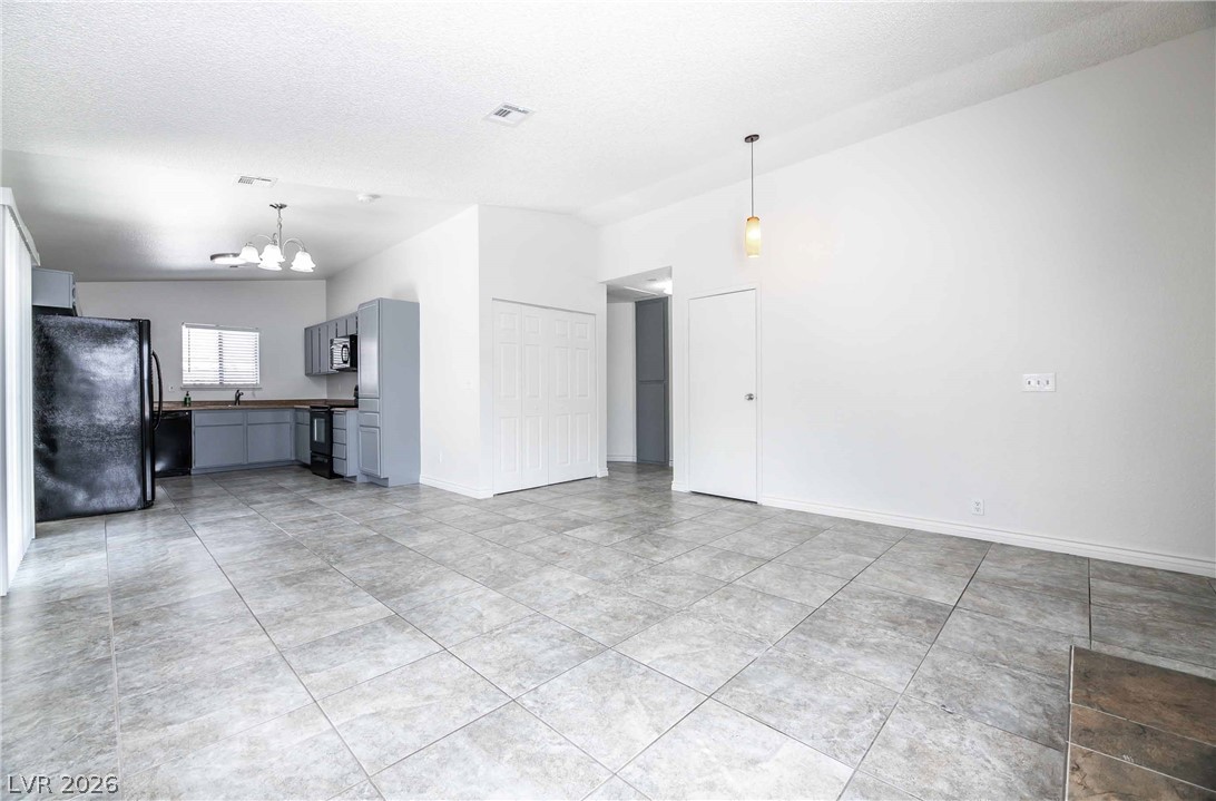 7420 Lattimore Drive Property Photo 3