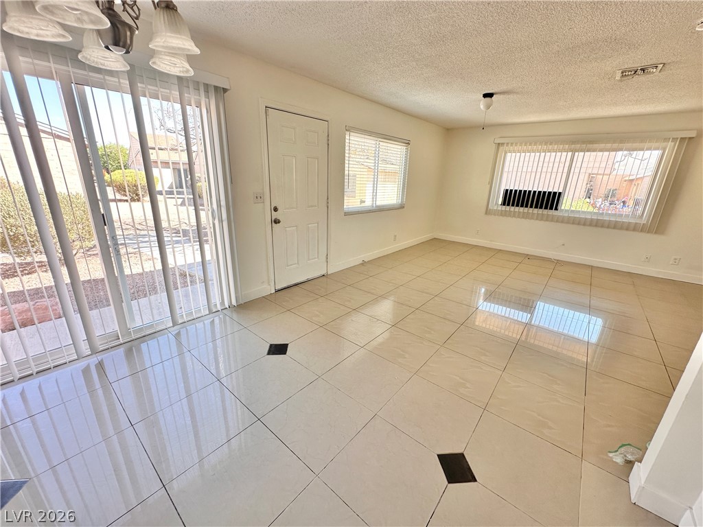 5238 Greene Lane C Property Photo 6