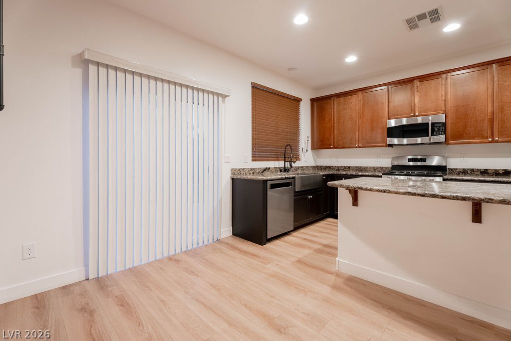 10705 Mentesana Avenue Property Photo 16