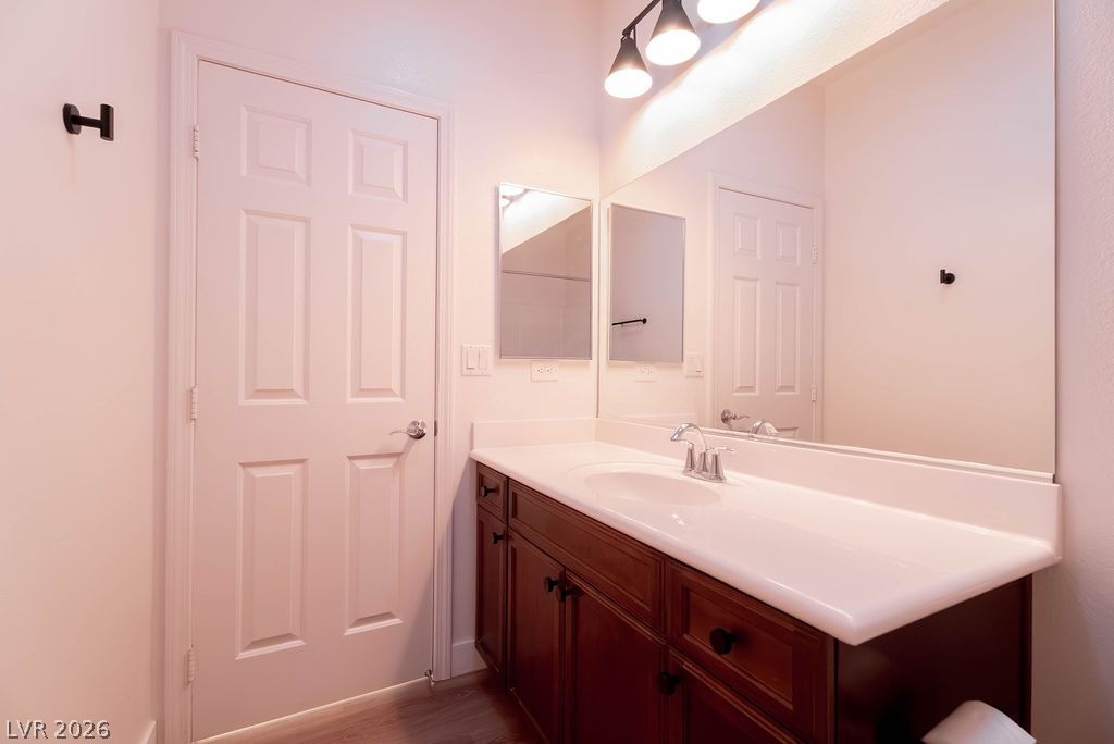 10705 Mentesana Avenue Property Photo 20
