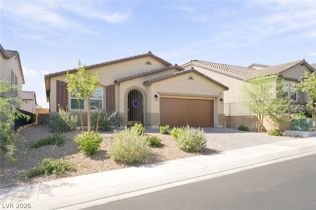 10933 Cilantro Avenue Property Photo 2