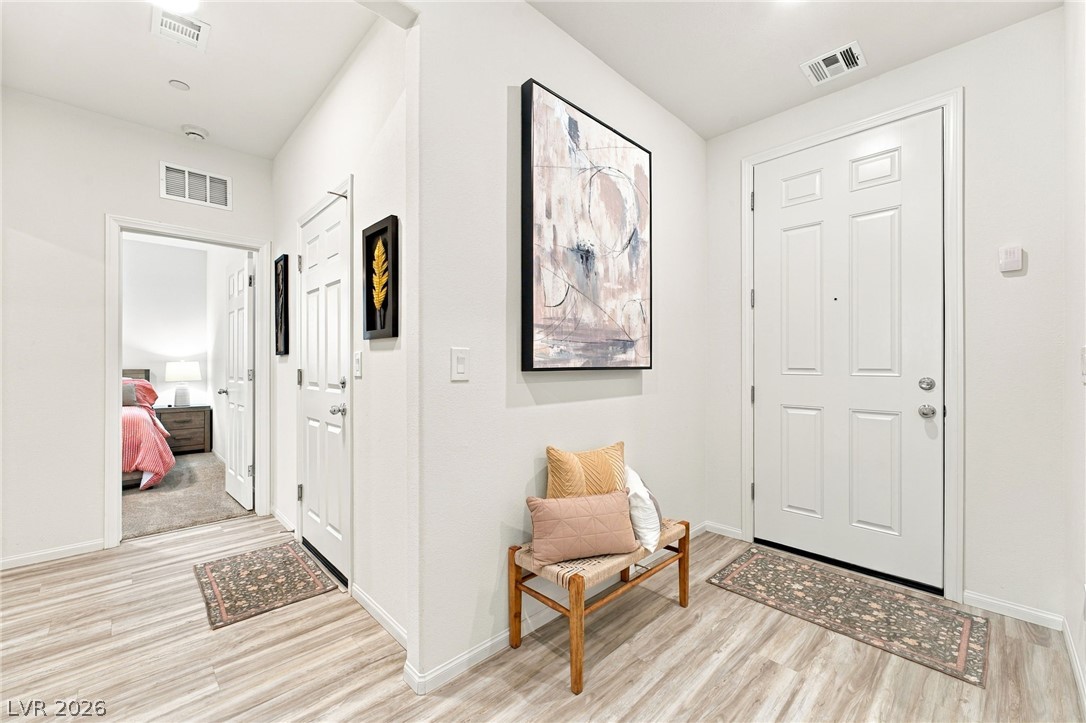 10933 Cilantro Avenue Property Photo 4