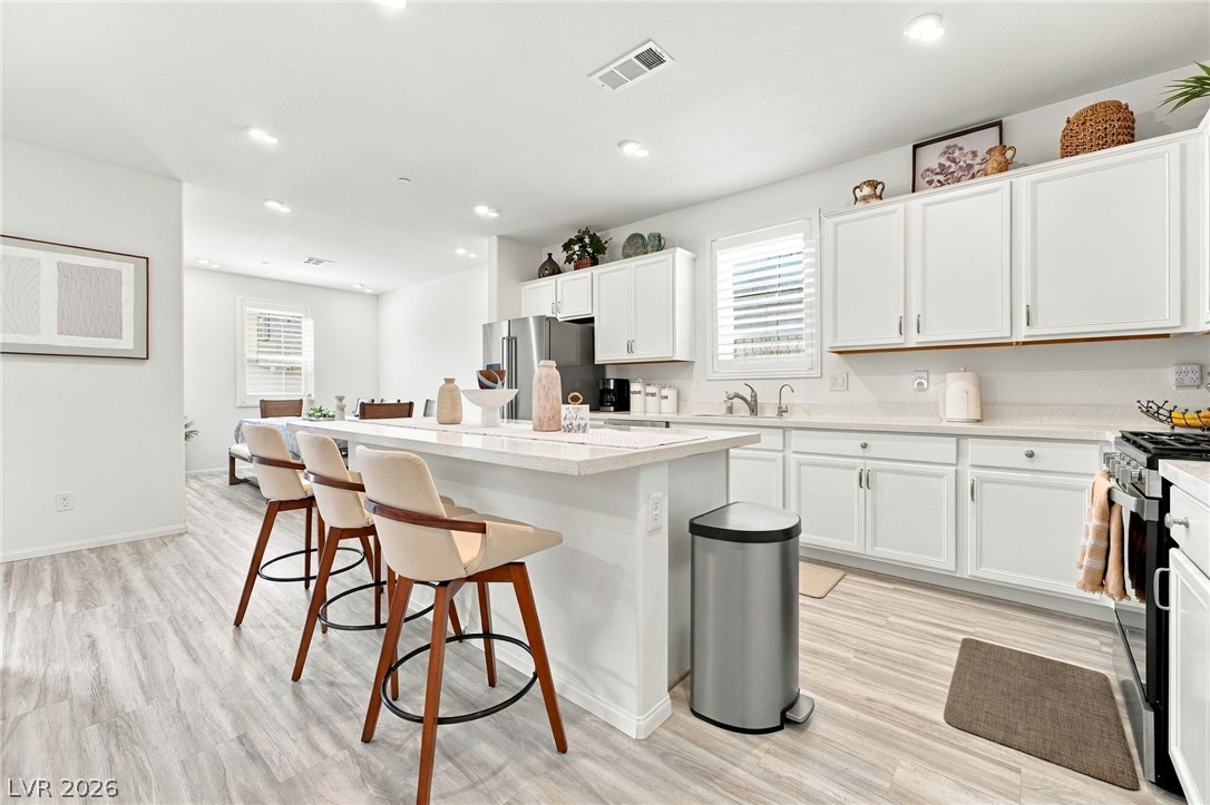 10933 Cilantro Avenue Property Photo 13