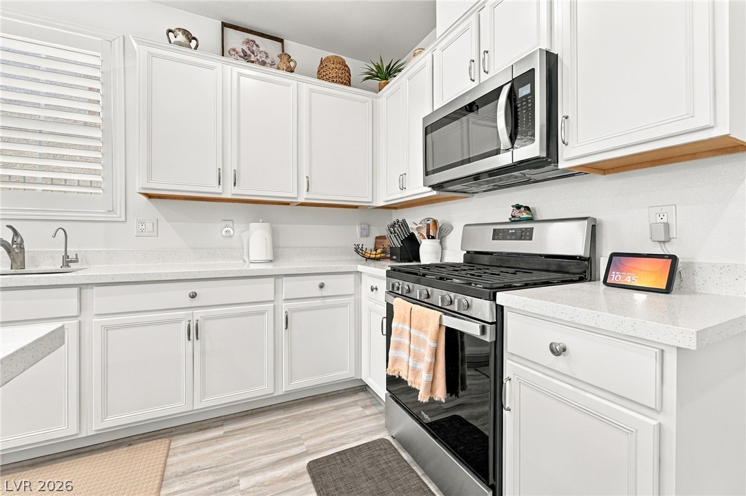 10933 Cilantro Avenue Property Photo 14