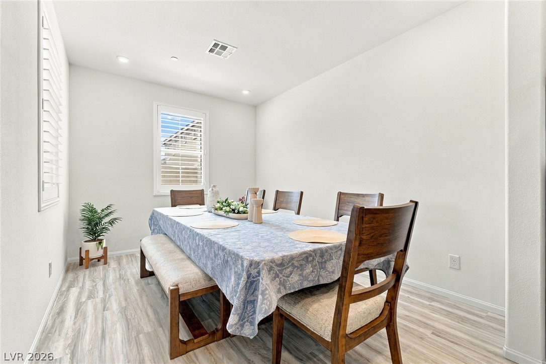10933 Cilantro Avenue Property Photo 18