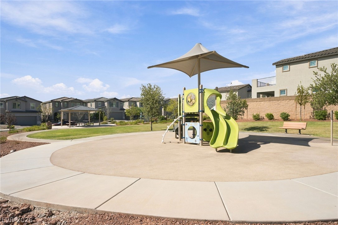 10933 Cilantro Avenue Property Photo 38