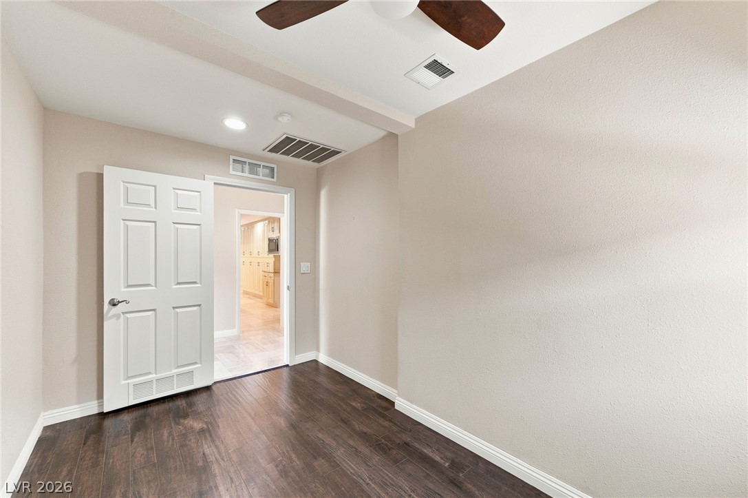 2252 Buckingham Court Property Photo 37