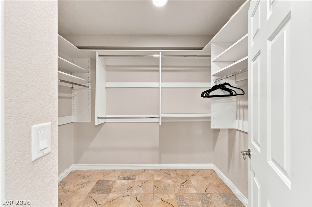 2252 Buckingham Court Property Photo 45