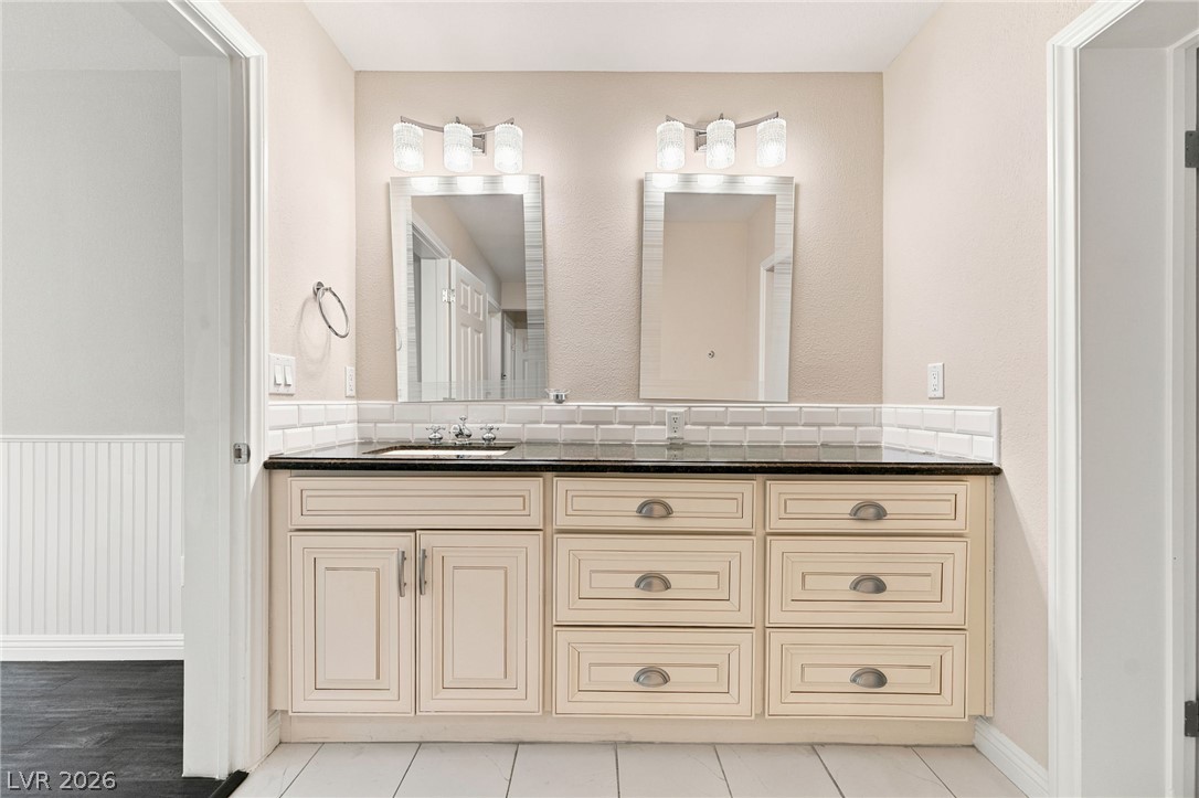 2252 Buckingham Court Property Photo 63