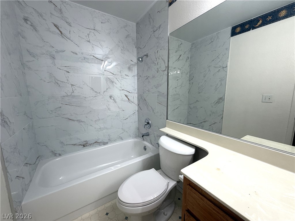 2746 Rungsted Street Property Photo 13