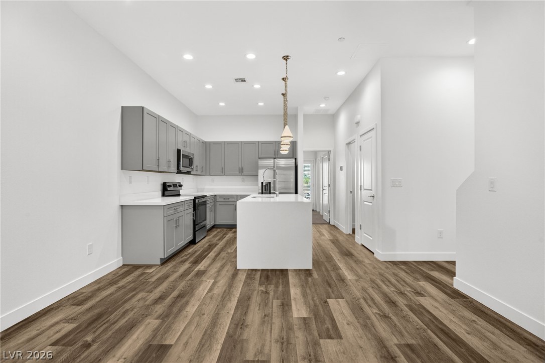 11469 Vibrant Heights Drive Property Photo 8