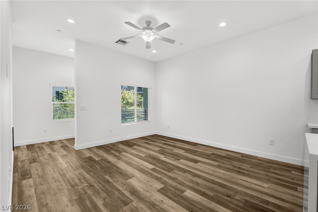11469 Vibrant Heights Drive Property Photo 10