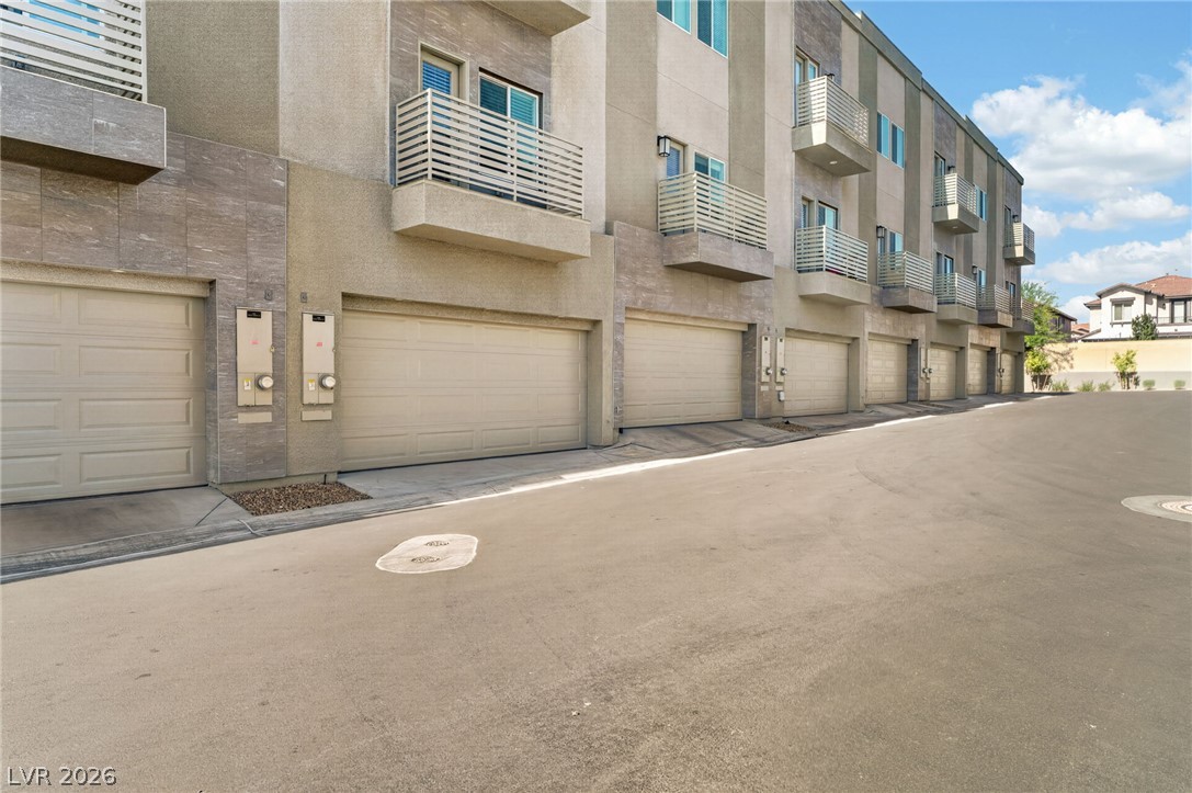 11469 Vibrant Heights Drive Property Photo 32