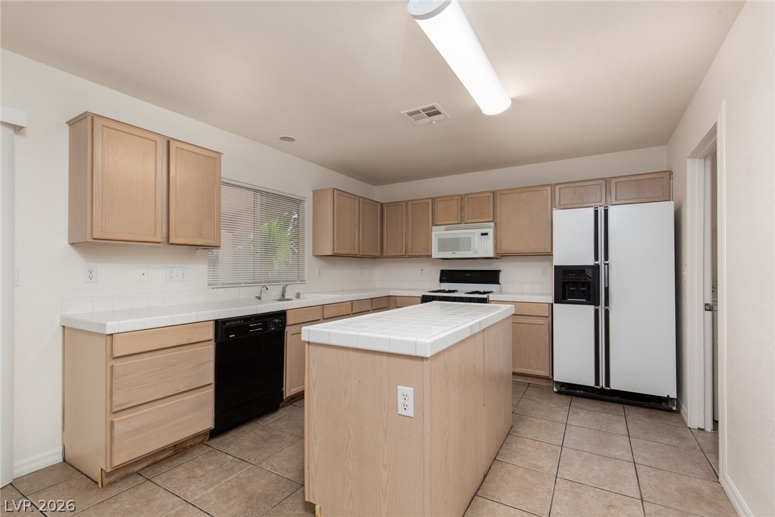 4346 Sunrise Shores Avenue Property Photo 9