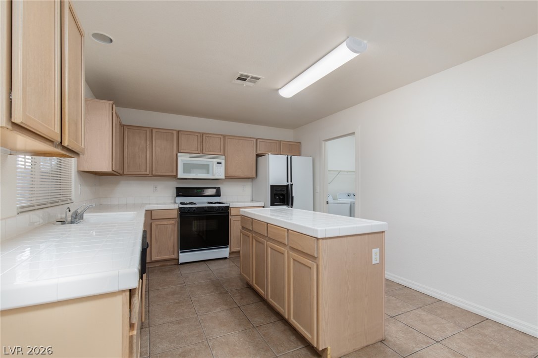 4346 Sunrise Shores Avenue Property Photo 10