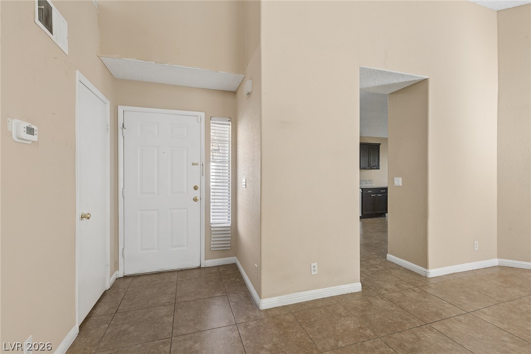 7413 Winter Garden Court Property Photo 4