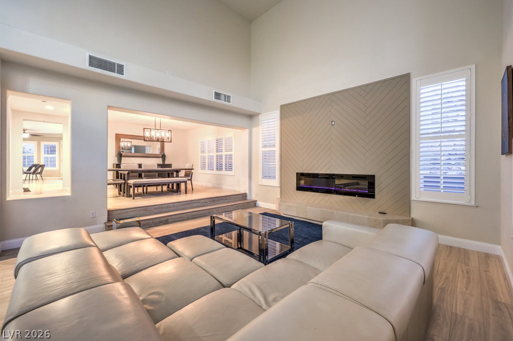 4453 Melrose Abbey Place Property Photo 8