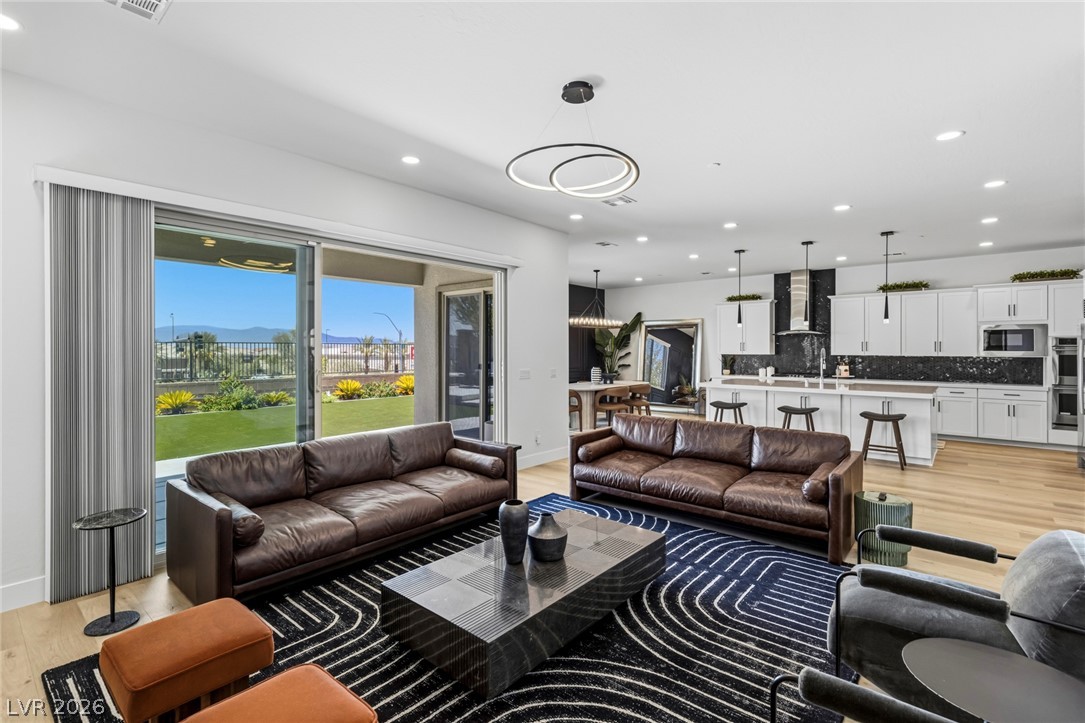 767 Glowing Horizon Street Property Photo 22
