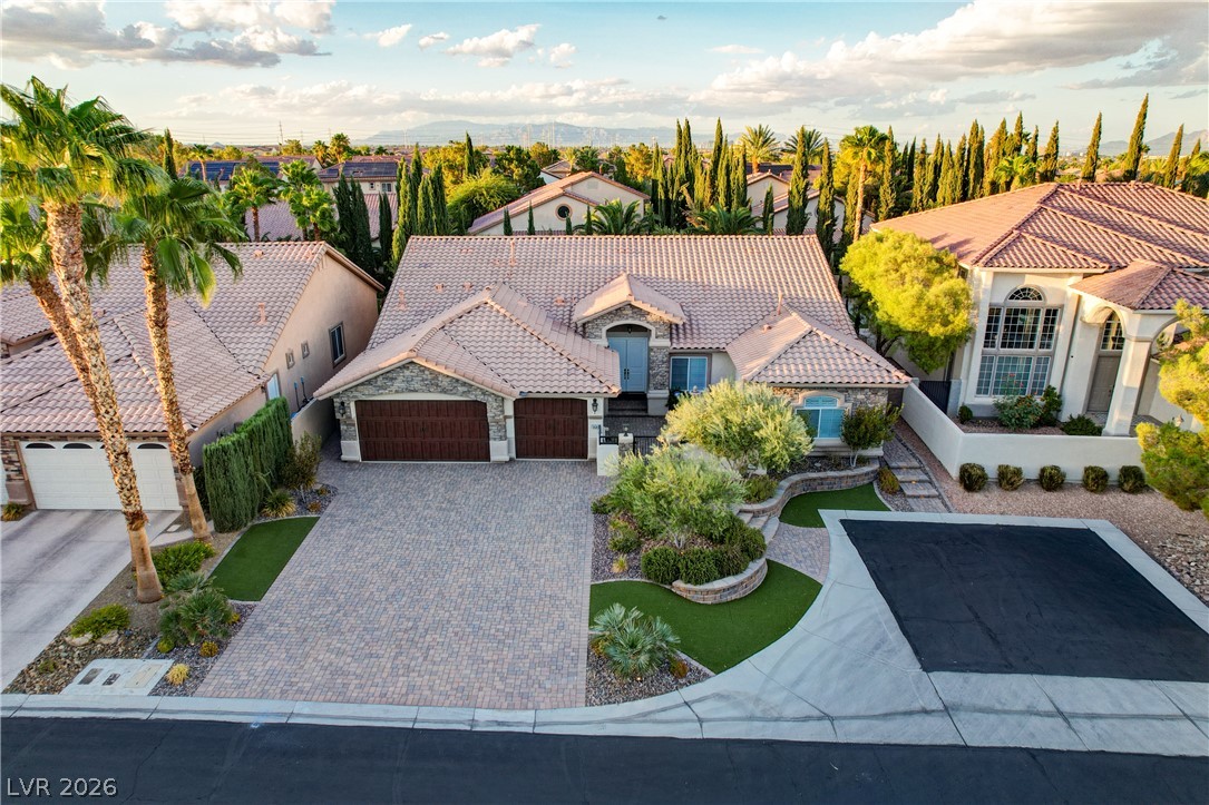 5434 Pendini Point Court Property Photo 8