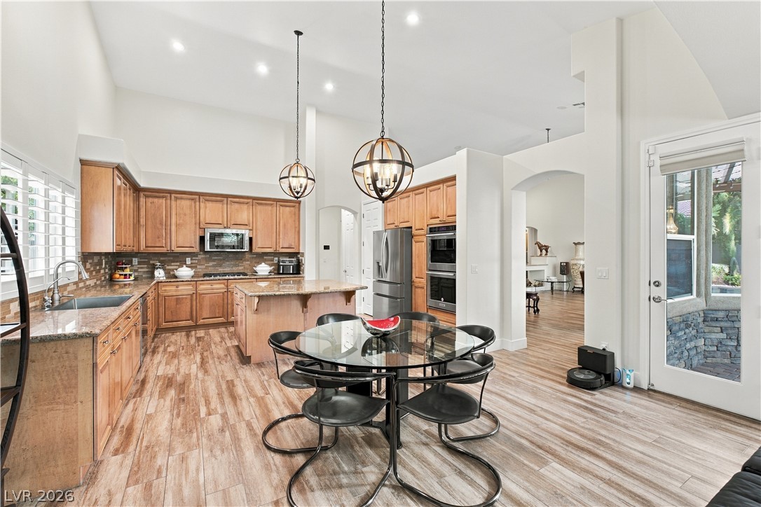 5434 Pendini Point Court Property Photo 16