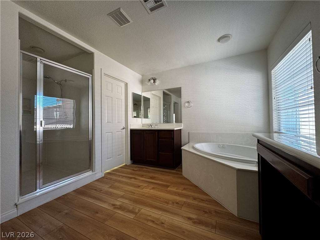 1913 Cape Cod Landing Drive Property Photo 31